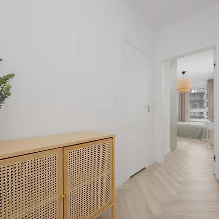شقة Cozy In Warsaw's Praga District With Parking By Renters
