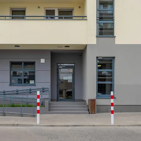 Cozy In Warsaw's Praga District With Parking By Renters * وارسو