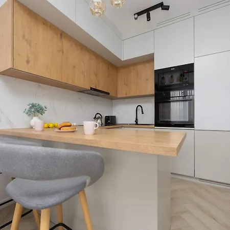 Appartement Cozy In Warsaw's Praga District With Parking By Renters