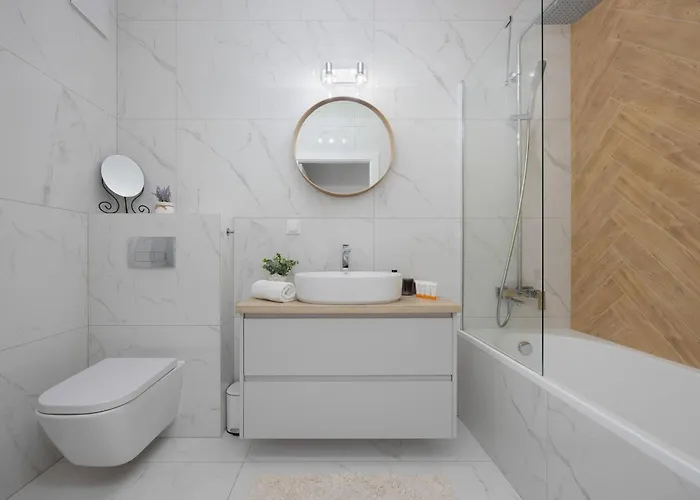 Cozy In Warsaw's Praga District With Parking By Renters *