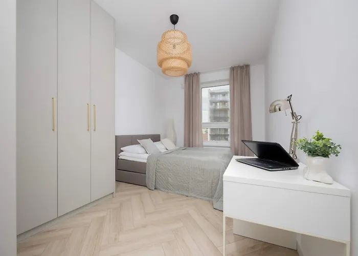 Cozy In Warsaw's Praga District With Parking By Renters *