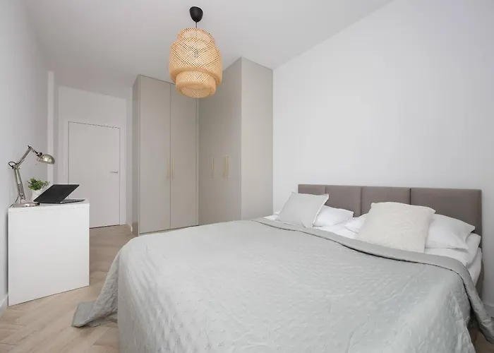 Cozy In Warsaw's Praga District With Parking By Renters Appartement