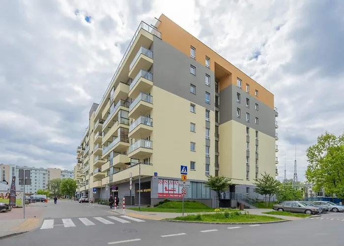 Cozy In Warsaw's Praga District With Parking By Renters Appartement *